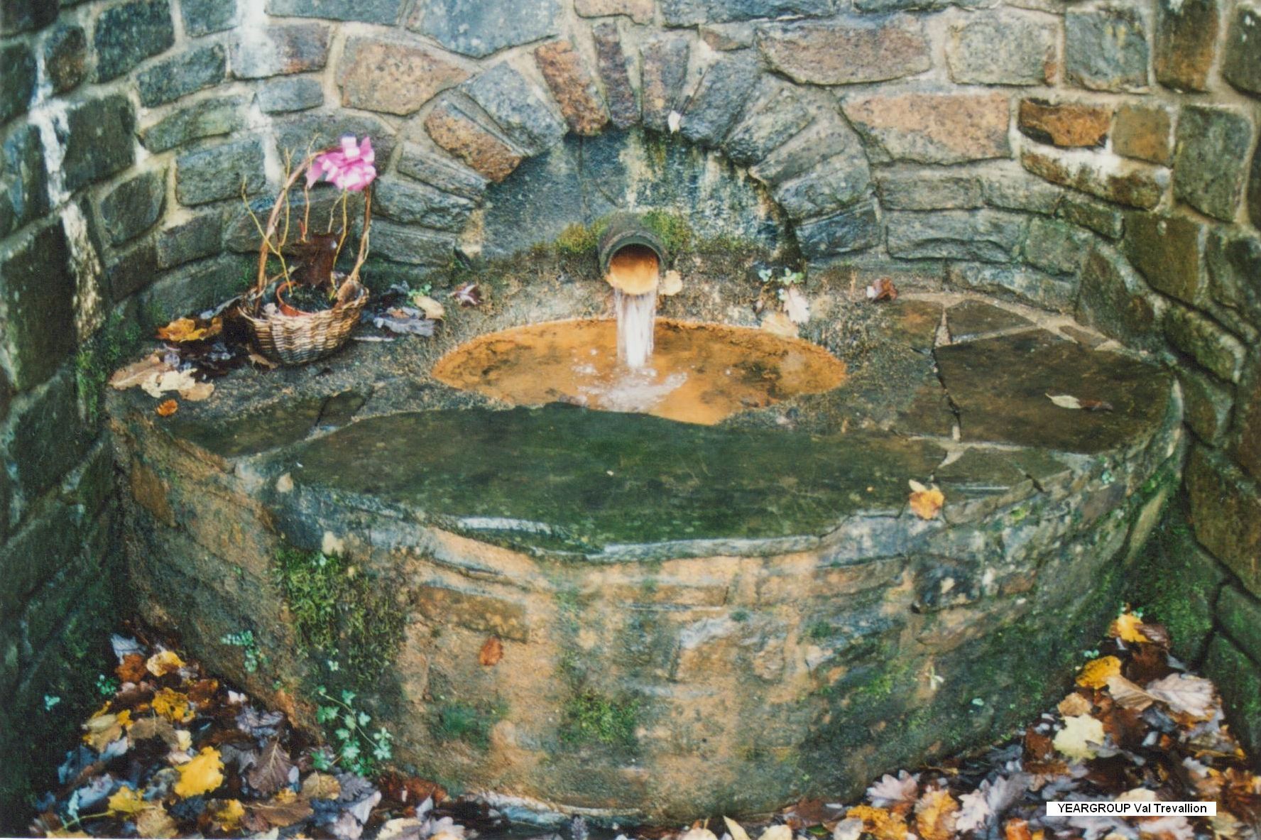 Close up of the well at Lower Cwmtwrch